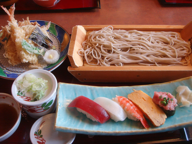 DSC00115 お昼はばんどう太郎というお店で