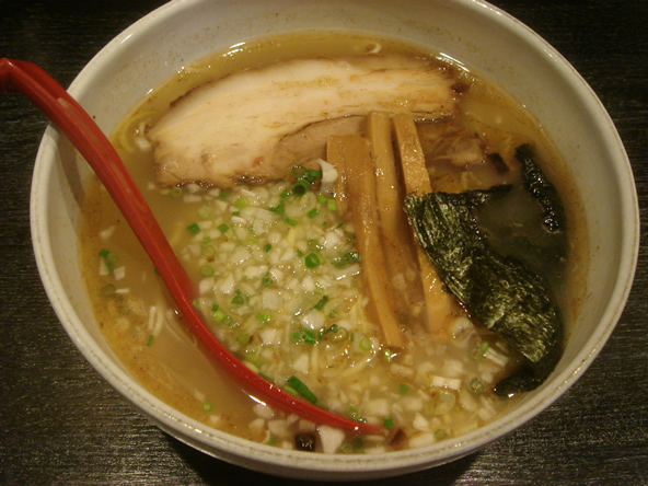 醤屋・白ラーメン